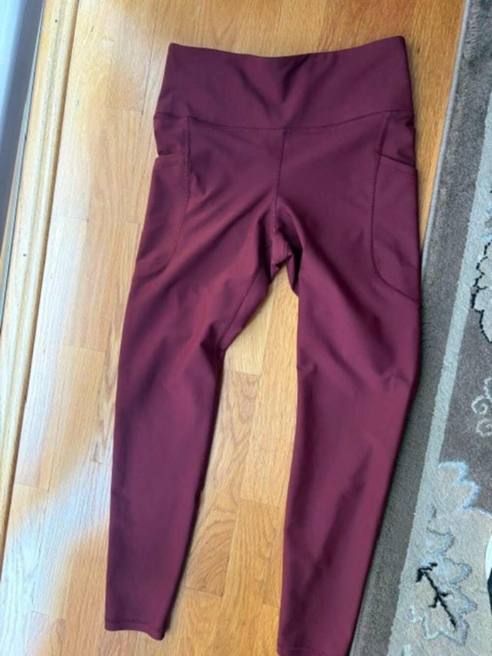 Set of 4 Old Navy Powersoft Active Leggings - Picture 4 of 7